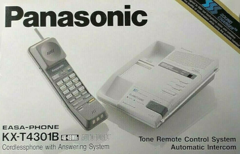 Un tipico modello di cordless analogico per la popolare banda dei 46/49 MHz